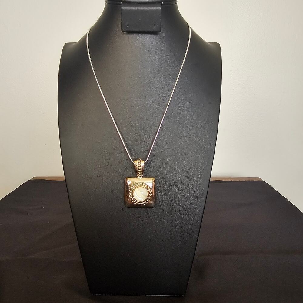 18KT Gold Plated Square Pendant Necklace with Opalescent Cabochon – Modern